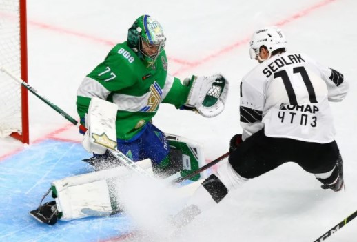 Хоккей. КХЛ. Салават Юлаев – Трактор. Прогноз: Тотал (4) Б