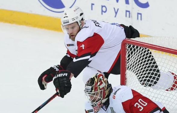 Хоккей. КХЛ. Ак Барс — Авангард. Прогноз: Тотал (4.5) М