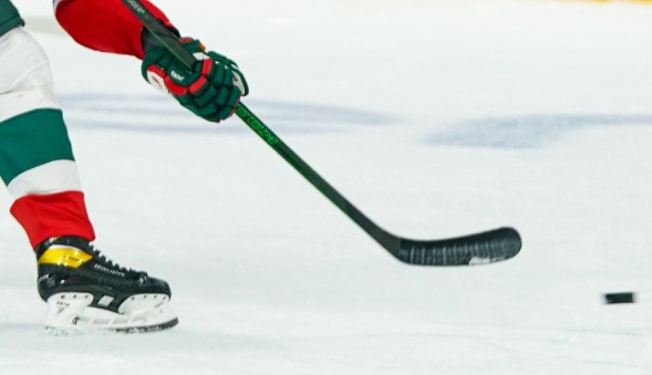 Хоккей. КХЛ. Салават Юлаев – Ак Барс. Прогноз: 2X + Тотал (6.5) М - ДА