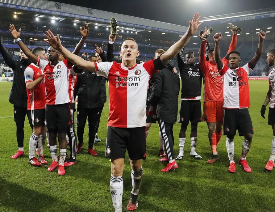 Футбол. Чемпионат Нидерландов. Фейеноорд – НЕК. Прогноз: Угловые (10.5) Б