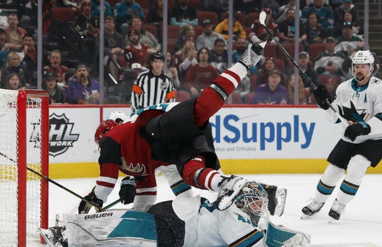 Хоккей. NHL. Сан-Хосе Шаркс - Аризона Койотс. Прогноз: П1