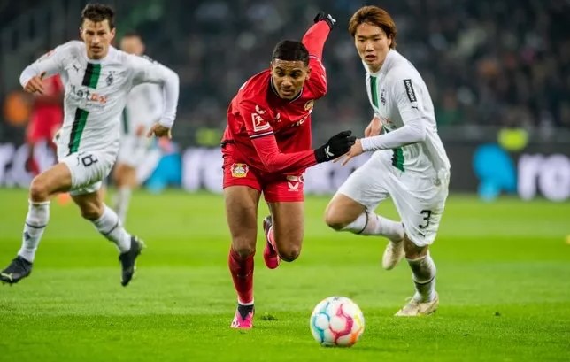 Футбол. Чемпионат Германии. Аугсбург – Боруссия (Мёнхенгладбах). Прогноз: Тотал (2.5) Б