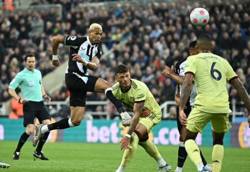 Футбол. Чемпионат Англии. Арсенал - Ньюкасл Юнайтед. Прогноз: ИТ-2 (1) Б