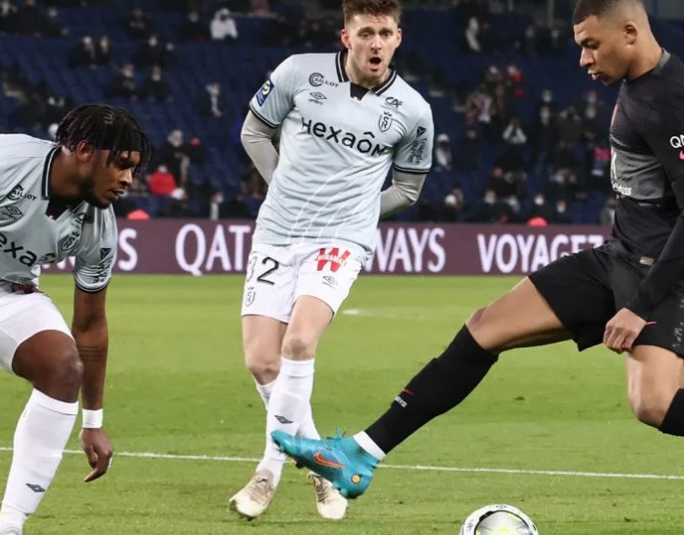 Футбол. Ла Лига. Вальядолид - Реал Мадрид. Прогноз: П2 + ТМ 4,5