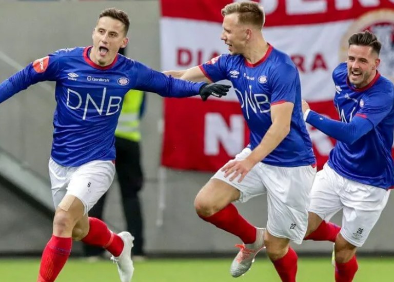 Футбол. Чемпионат Норвегии. Элитсерия. Одд Гренлданд - Волеренга. Прогноз: Фора 1 (0)