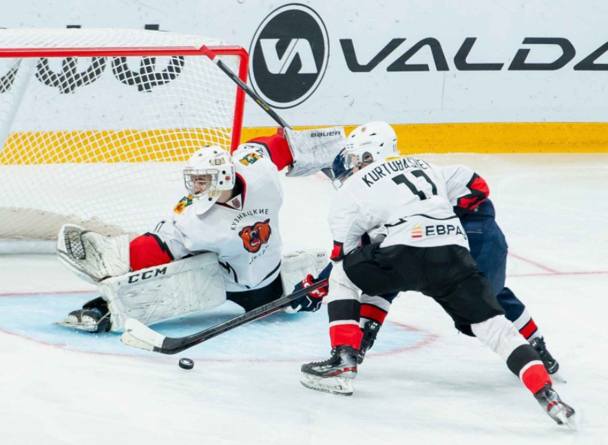 Хоккей. МХЛ. Снежные Барсы - Кузнецкие Медведи. Прогноз: Х2 и ТМ (7.5)