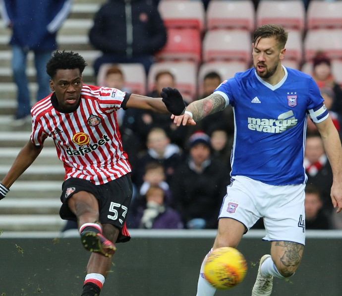 Футбол. Англия. Сандерленд - Халл Сити. Прогноз: Тотал (2) Б