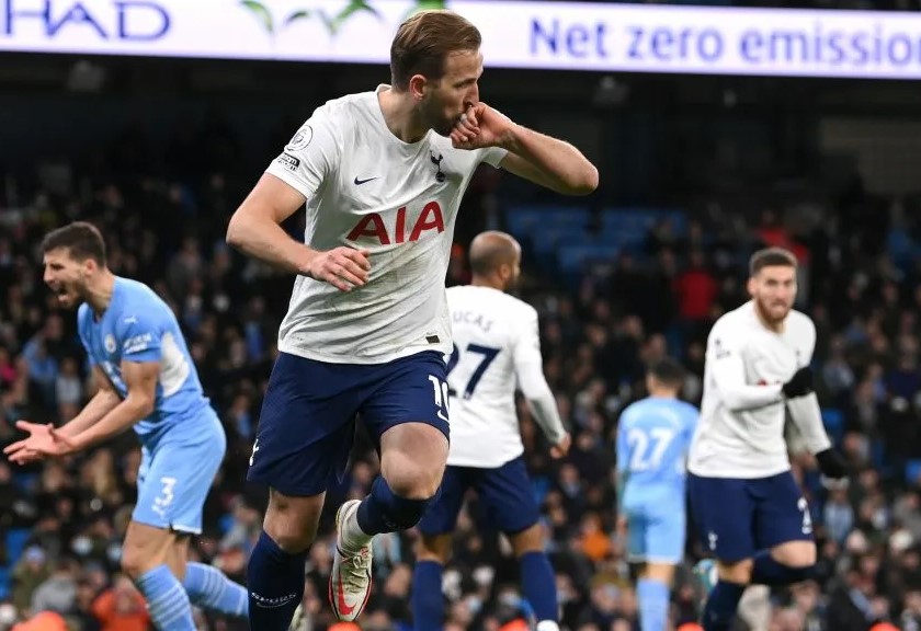 Футбол. Премьер-Лига. Тоттенхэм - Вест Хэм. Прогноз: Тотал ЖК (К-2) 2 Б