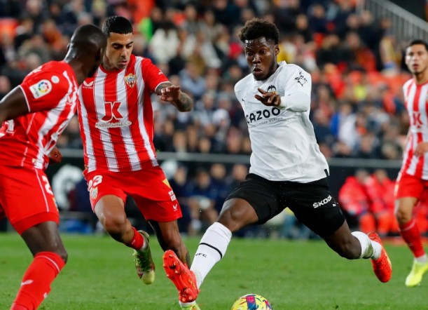 Футбол. Испания. Валенсия - Альмерия. Прогноз: Тотал (2) Б