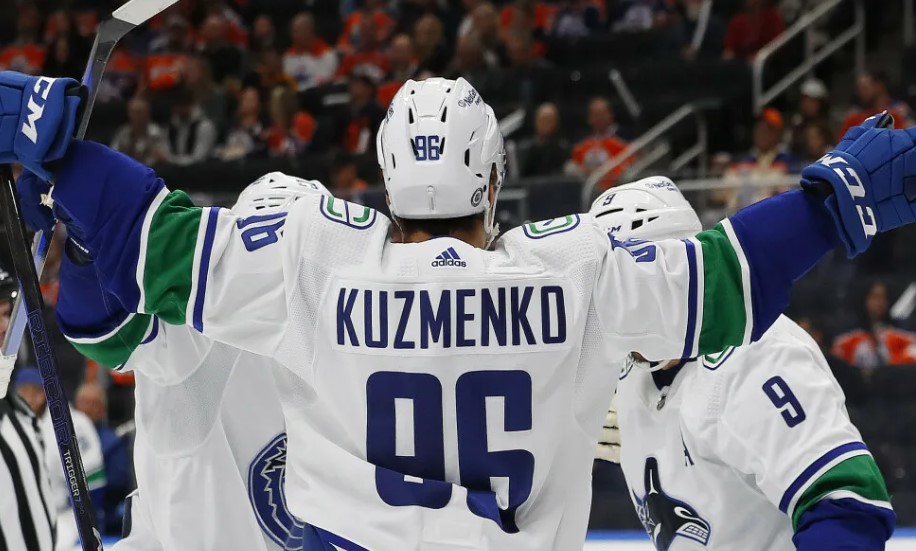 Хоккей. НХЛ. Коламбус - Ванкувер. Прогноз: Тотал (6.5) Б