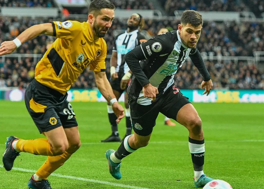 Футбол. Англия • Премьер-лига. Ньюкасл - Вулверхэмптон. Прогноз: Тотал (3.5) М