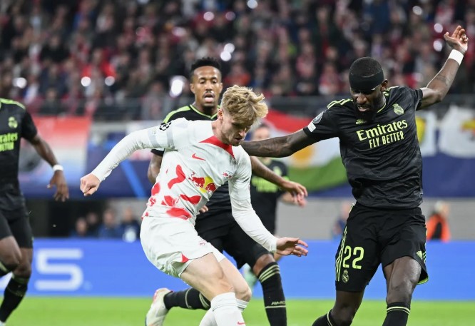 Футбол. Лига чемпионов, 1/8 финала. РБ Лейпциг - Реал Мадрид. Прогноз: Обе забьют + ТМ (5.5)