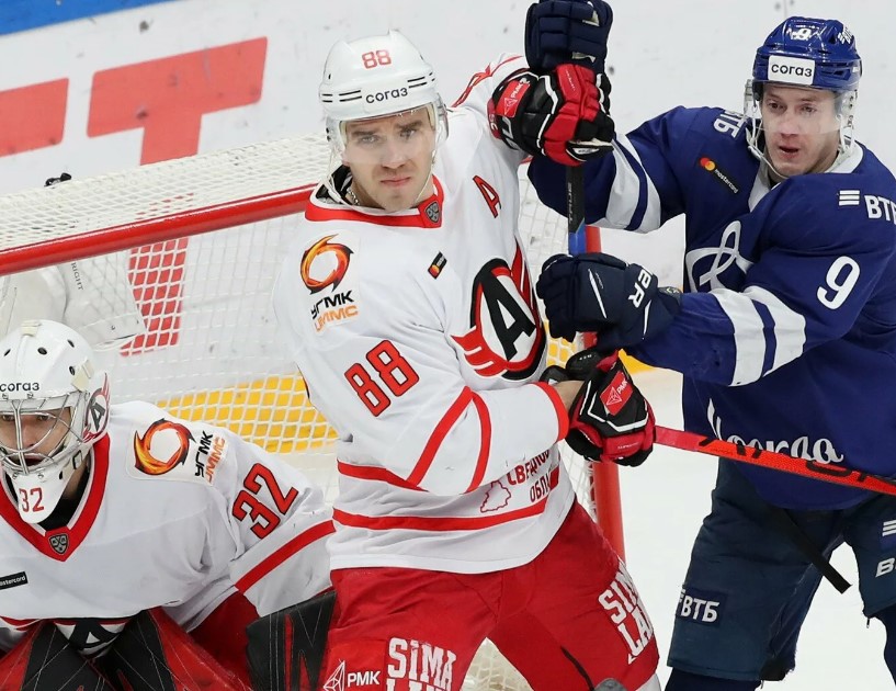 Хоккей. КХЛ. Динамо М - Автомобилист. Прогноз: ИТ-1 (2.5) Б