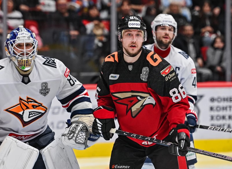 Хоккей. КХЛ, Дивизион Чернышёва. Авангард - Металлург Мг. Прогноз: Тотал (5.5) М