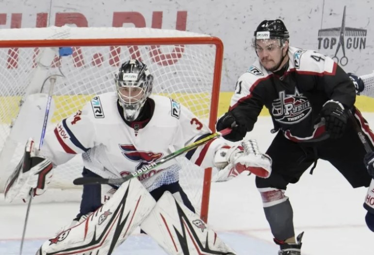 Хоккей. ВХЛ - плей-офф. Рубин - Сокол. Прогноз: Фора-1 (-1.5)