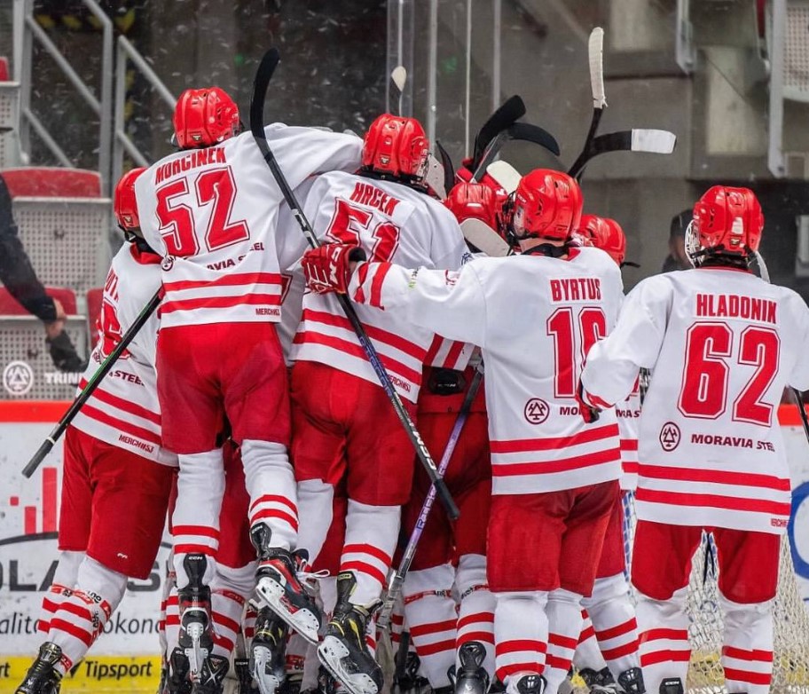 Хоккей. Чехия. Ческе-Будеёвице — Тршинец. Прогноз: П2 с (от и бул)