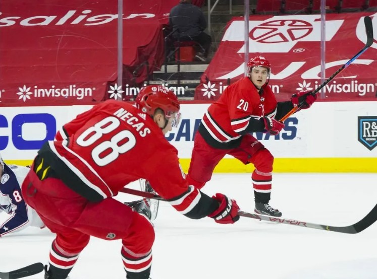 Хоккей. НХЛ. Коламбус Блю Джекетс - Каролина Харрикейнз. Прогноз: Фора 1 (+1.5)