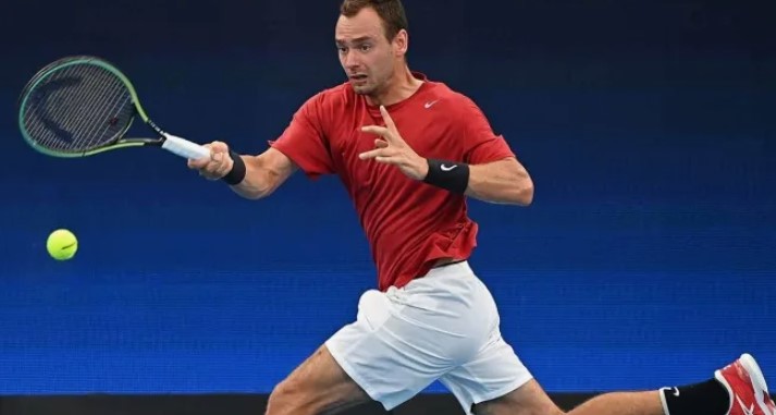 Теннис. ATP 250. Штутгард. Роман Сафиуллин - Маттео Берреттини. Прогноз: Тотал (22.5) Б