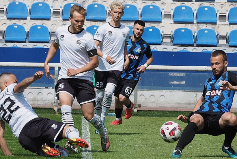 Футбол. Россия. Переходные матчи. Ротор - Новосибирск. Прогноз: 1Х2 П1