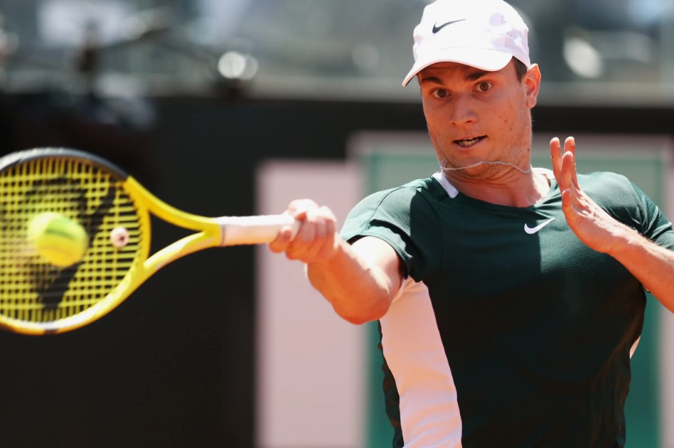 Теннис. ATP. Таллон Грикспор - Миомир Кецманович. Прогноз: Тотал 1-й сет (9.5) Б