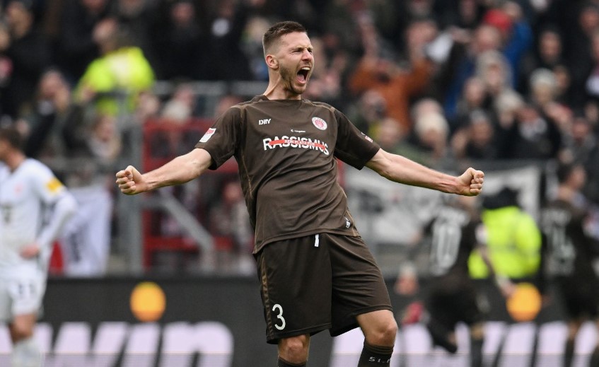 Футбол. Германия. Вторая Бундеслига. Веен - Санкт-Паули. Прогноз: Фора 2 (0)