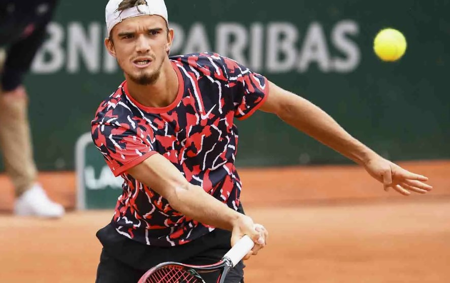 Теннис. ATP • Ролан Гаррос мужчины. Махач - Медведев. Прогноз: ТБ по сетам (3.5)