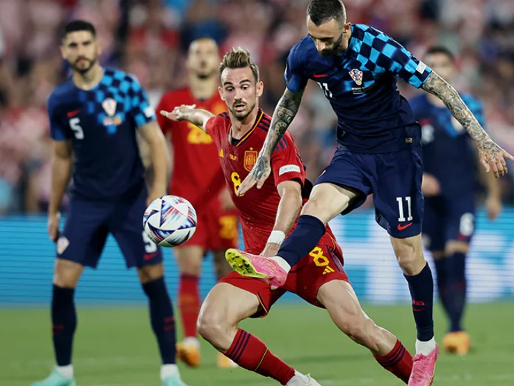 Футбол. Европа. Чемпионат Европы 2024. Испания - Хорватия. Прогноз: Тотал (2) Б