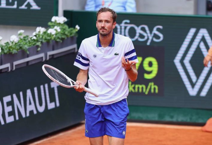 Теннис. Олимпийские игры. Феликс Оже-Альяссим - Даниил Медведев. Прогноз: П2