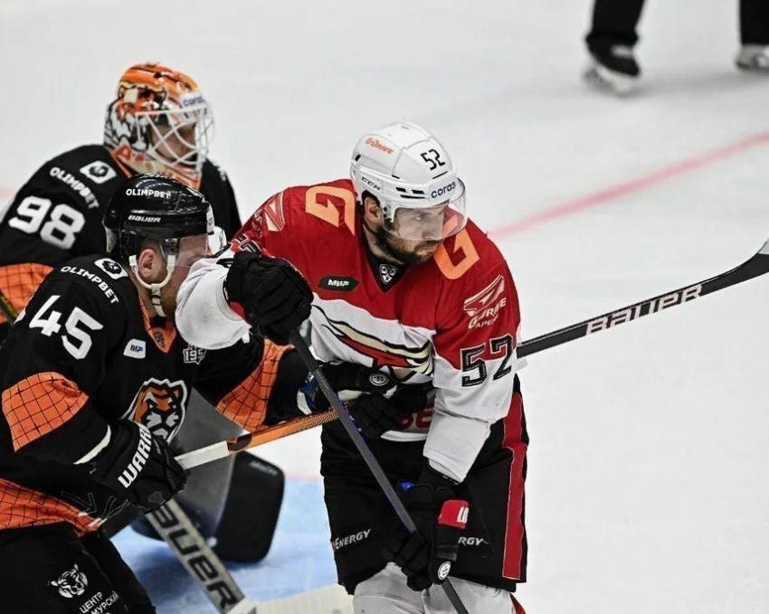 Хоккей. КХЛ. Авангард — Амур. Прогноз: 1Х2 П1