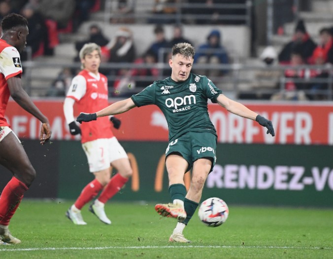 Футбол. Чемпионат Франции. Первая лига. АС Монако - ПСЖ. Прогноз: Тотал (3) Б