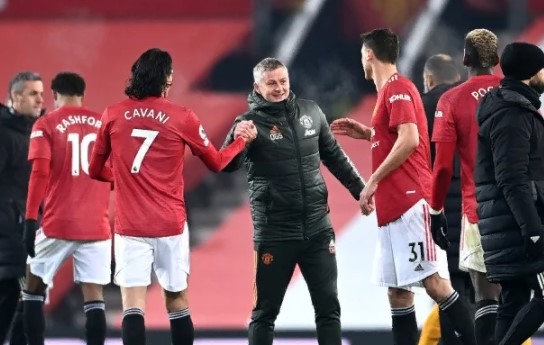 Футбол. УЕФА. Манчестер Юнайтед - Рома. Прогноз: ИТ1 (1.5) Б