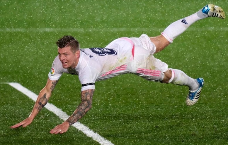 Футбол. УЕФА. Реал Мадрид - Челси. Прогноз: ИТ2 (1) Б