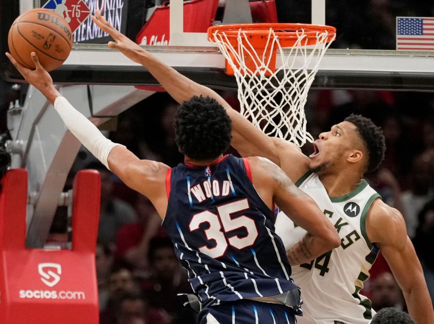 Баскетбол. NBA. Хьюстон Рокетс — Милуоки Бакс. Прогноз: Тотал (230.5) М