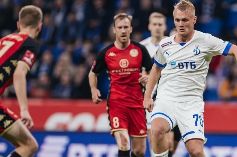 Футбол. Мир Российская Премьер-лига . 4-й тур. Динамо Махачкала — Акрон. Прогноз: ИТ-2 (1) Б