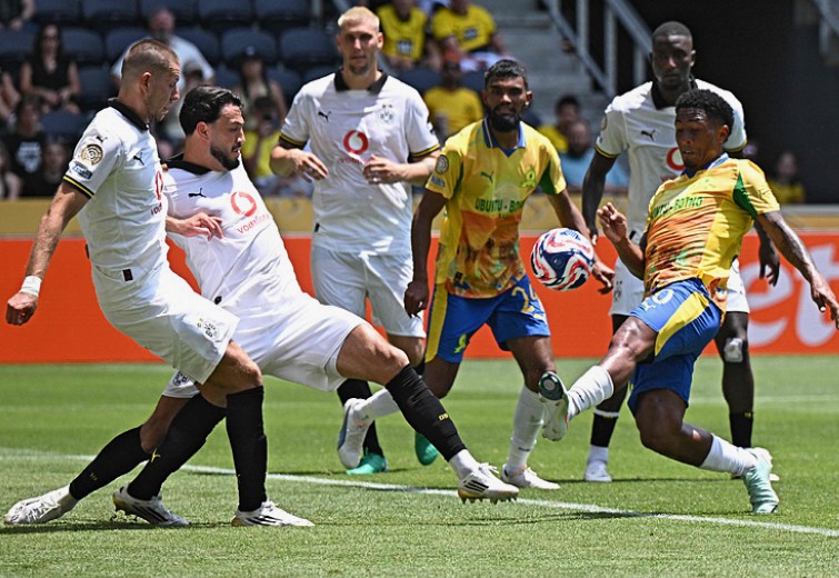 Футбол. Клубный Чемпионат Мира. Боруссия - Ульсан Хёндэ. Прогноз: Тотал (3) Б