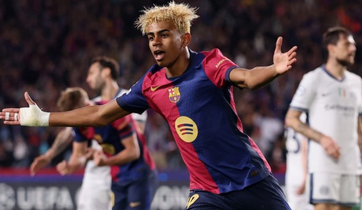 Футбол. Премьер-лига: Плей-офф 2025. Партик Тисл - Эйр Юнайтед. Прогноз: Тотал (2.5) М