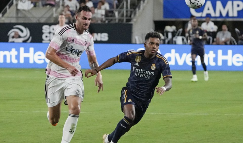 Футбол. Клубный чемпионат мира, 1/8 финала. Реал — Ювентус. Прогноз: Тотал (2.5) Б