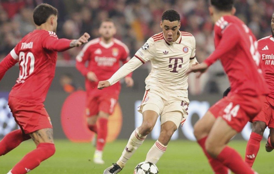 Футбол. Клубный Чемпионат Мира. Бенфика — Бавария. Прогноз: Тотал (3) Б