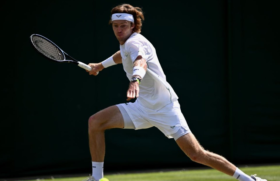 Теннис. Уимблдон. Андрей Рублев — Карлос Алькарас. Прогноз: Фора 2 (-6)