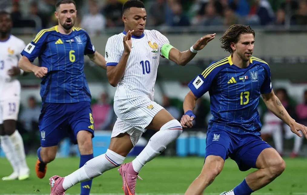 Футбол. Отборочные матчи на Чемпионат Мира 2026. Европа. Франция — Украина. Прогноз: Тотал (3) Б