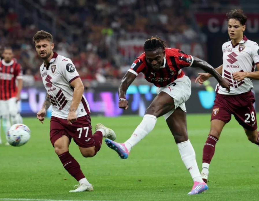 Футбол. Чемпионат Италии. Серия А. Торино — Милан. Прогноз: ИТ-2 (1.5) Б