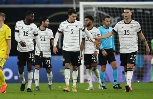 Футбол. Товарищеский матч. Германия — Латвия. Прогноз: Угловые: Тотал (9.5) Б