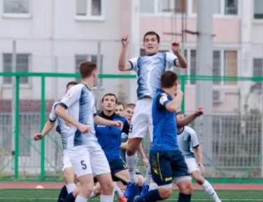 Футбол. Чемпионат России. Челябинск - Лада Димитровград. Прогноз: 1 тайм - Тотал (1.5) Б