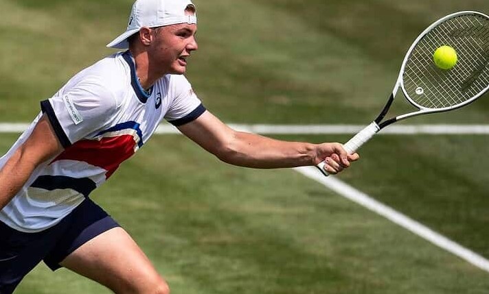 Теннис. ATP. Куэрри — Штриккер. Прогноз: П1