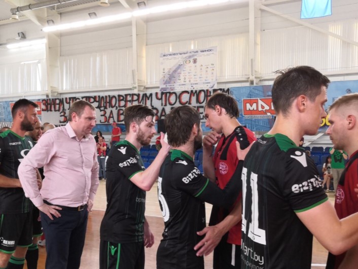 Футбол. Беларусь. ВРЗ Гомель — Столица Минск. Прогноз: Тотал (5.5) М