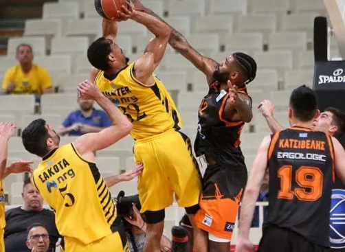 Баскетбол. Чемпионат Греции. АЕК - Промитеас Патрас. Прогноз: Фора 1 (2.5)