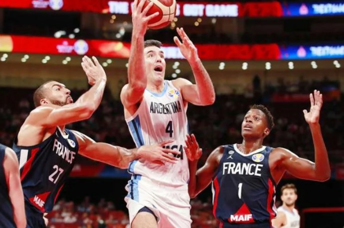 Баскетбол. Летние Олимпийские Игры. Австралия - Аргентина. Прогноз: П1 и ТБ (160.5) - ДА