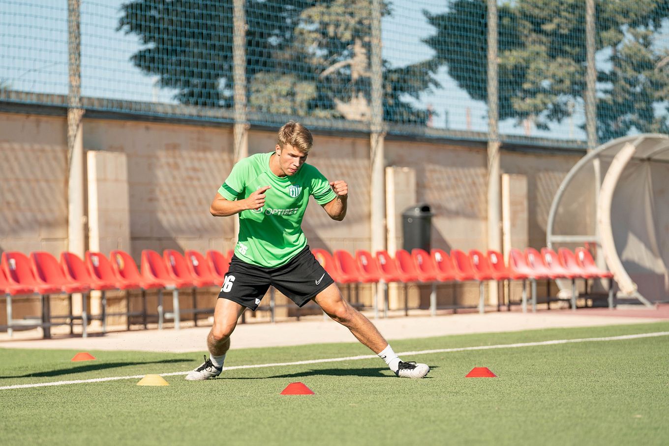 Футбол. Лига Чемпионов УЕФА. Хибернианс - Флора. Прогноз: Тотал (2) Б