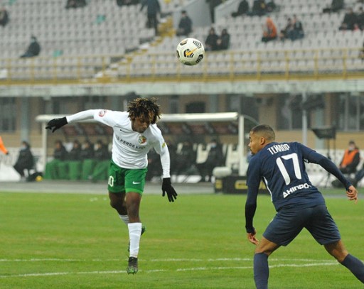 Футбол. Чемпионат Украины. Ворскла — Днепр-1. Прогноз: Фора 2 (-1)