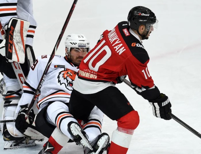 Хоккей. КХЛ. Авангард - Амур. Прогноз: ИТ-2 (1.5) Б